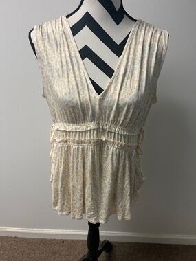 Maurices Cream and Light Tan Sleeveless V-Neck Ruffle Peplum Camisole